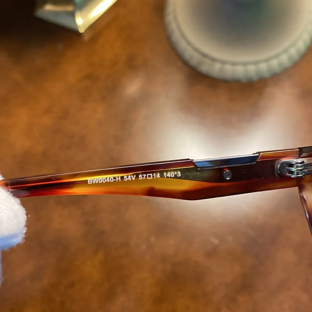 BMW New “tortoise” and bluish lens Sporty Sunglasses